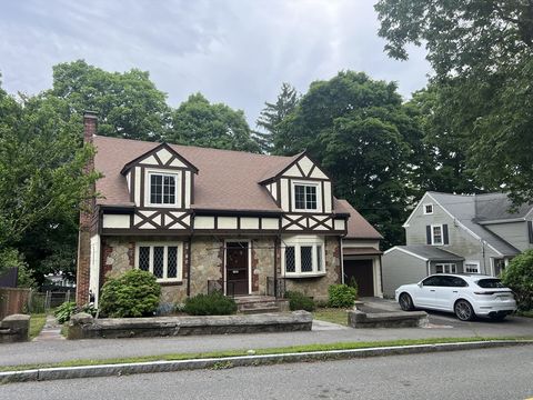 Single Family Residence in Milton MA 189 Robbins St.jpg