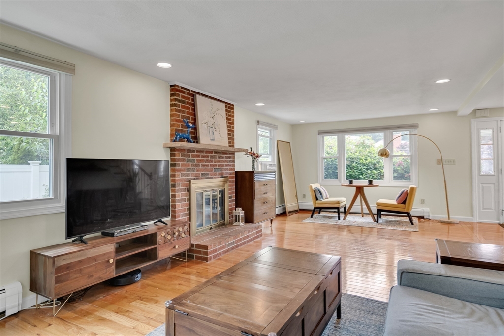 23 Alto Dr