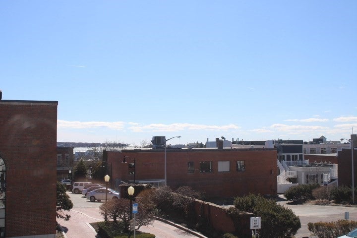 Photo 4 Photo 4