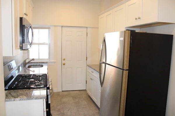 96 MIDDLE ST APT 2, GLOUCESTER, MA 01930 - Image 1a79d21f4f9769e58320a80fff71da49/84110445