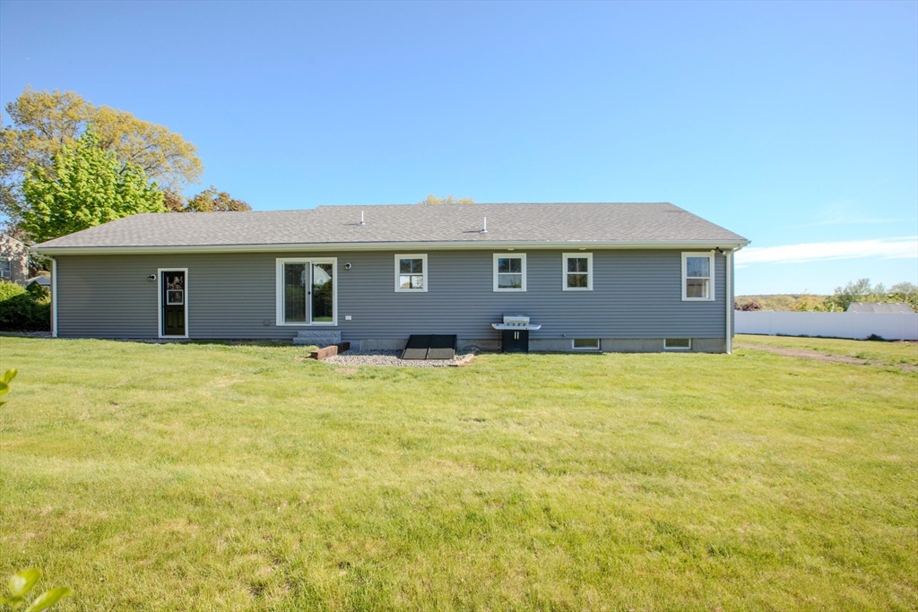205 Eastview Ave, Somerset, MA Photo #32