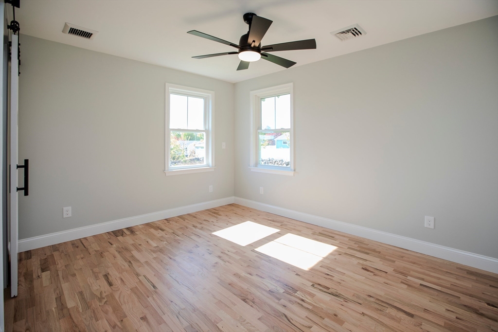 205 Eastview Ave, Somerset, MA Photo #19