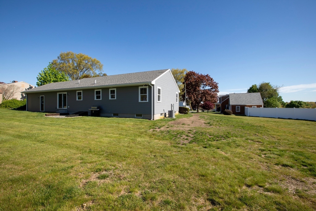 205 Eastview Ave, Somerset, MA Photo #33