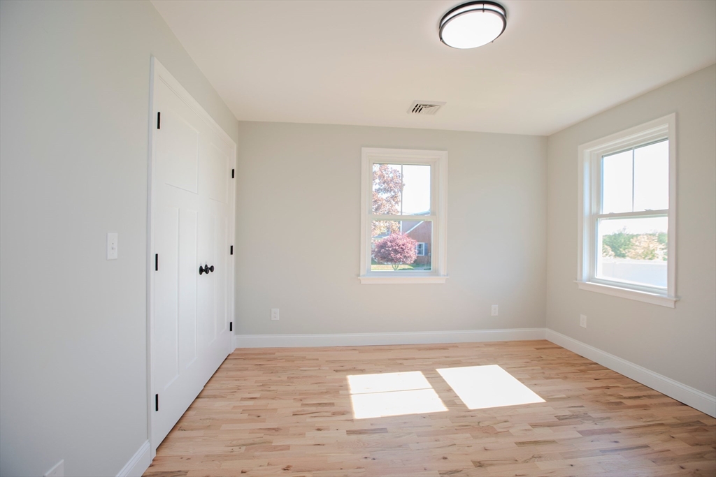 205 Eastview Ave, Somerset, MA Photo #17
