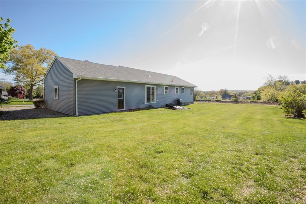 205 Eastview Ave, Somerset, MA Photo #3