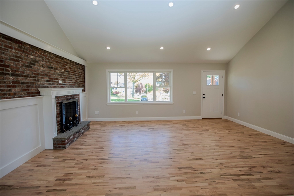 205 Eastview Ave, Somerset, MA Photo #6