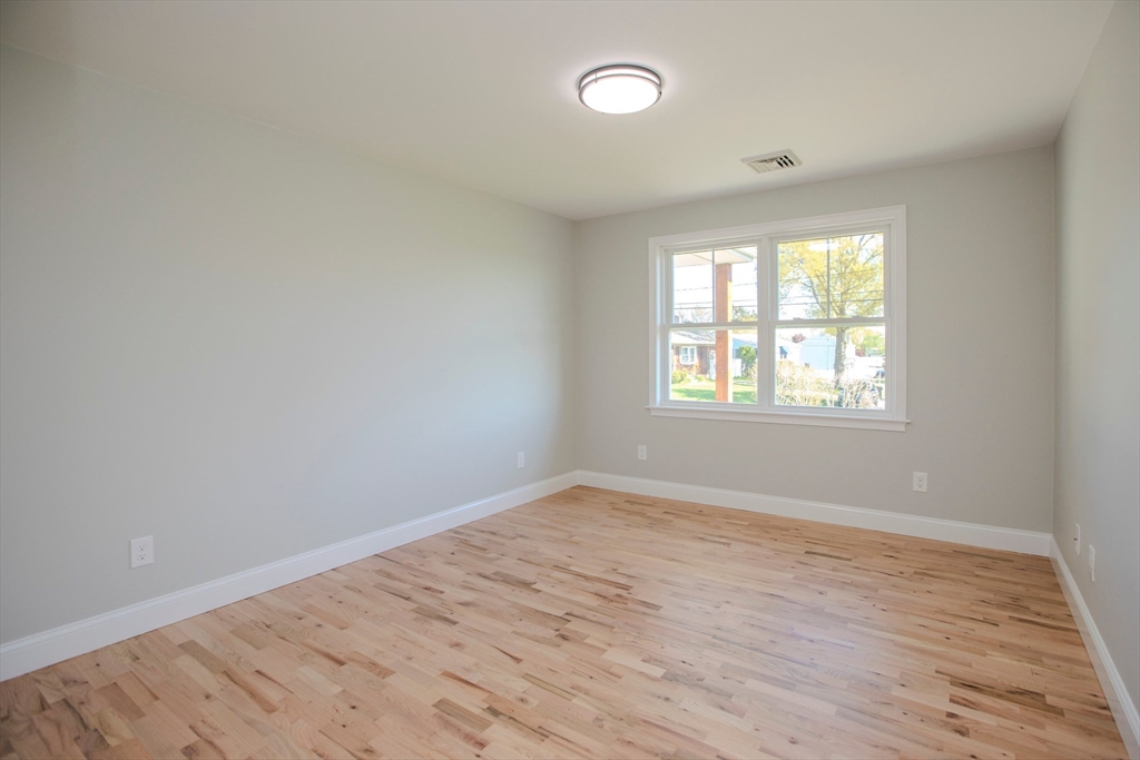 205 Eastview Ave, Somerset, MA Photo #15