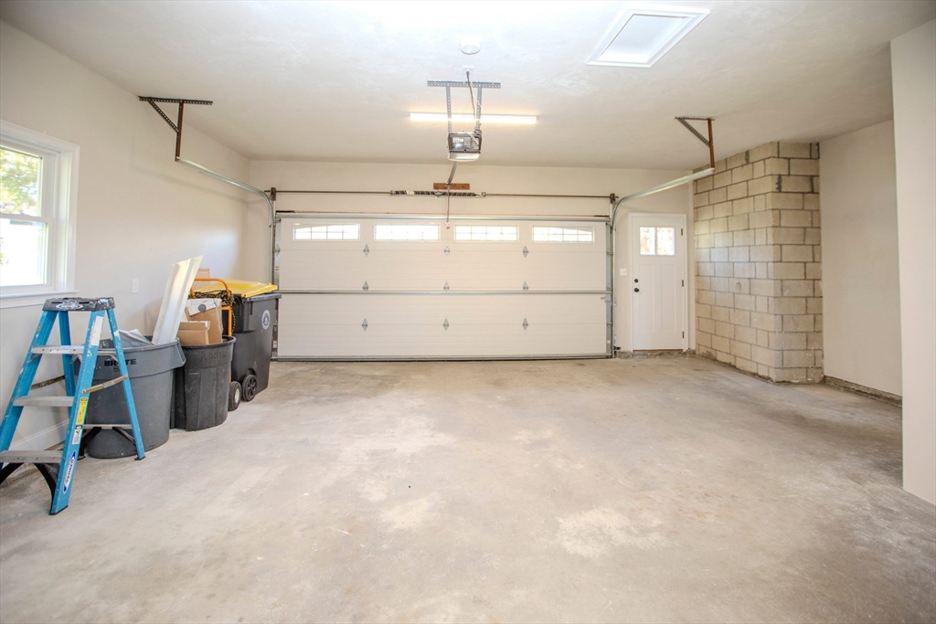 205 Eastview Ave, Somerset, MA Photo #25