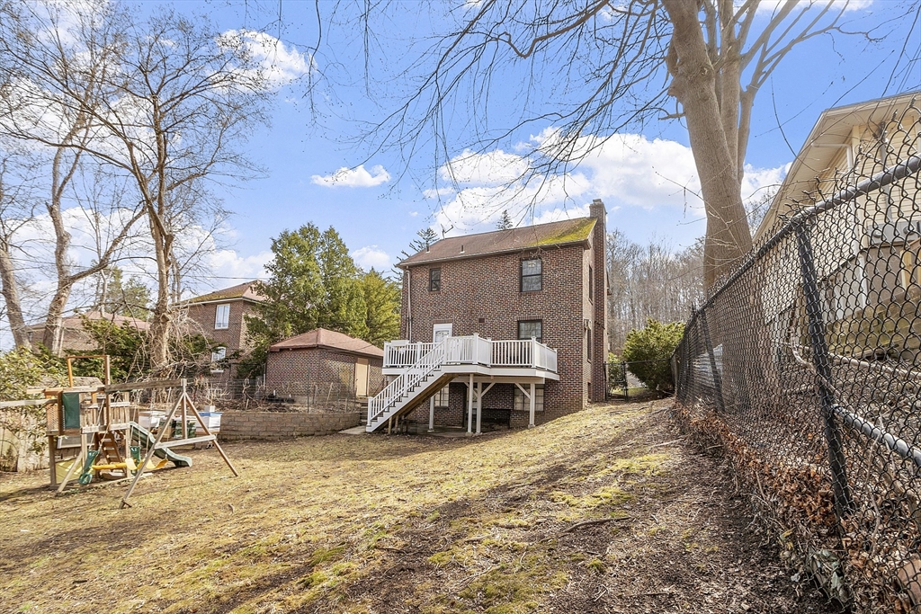 33 Beechmont St