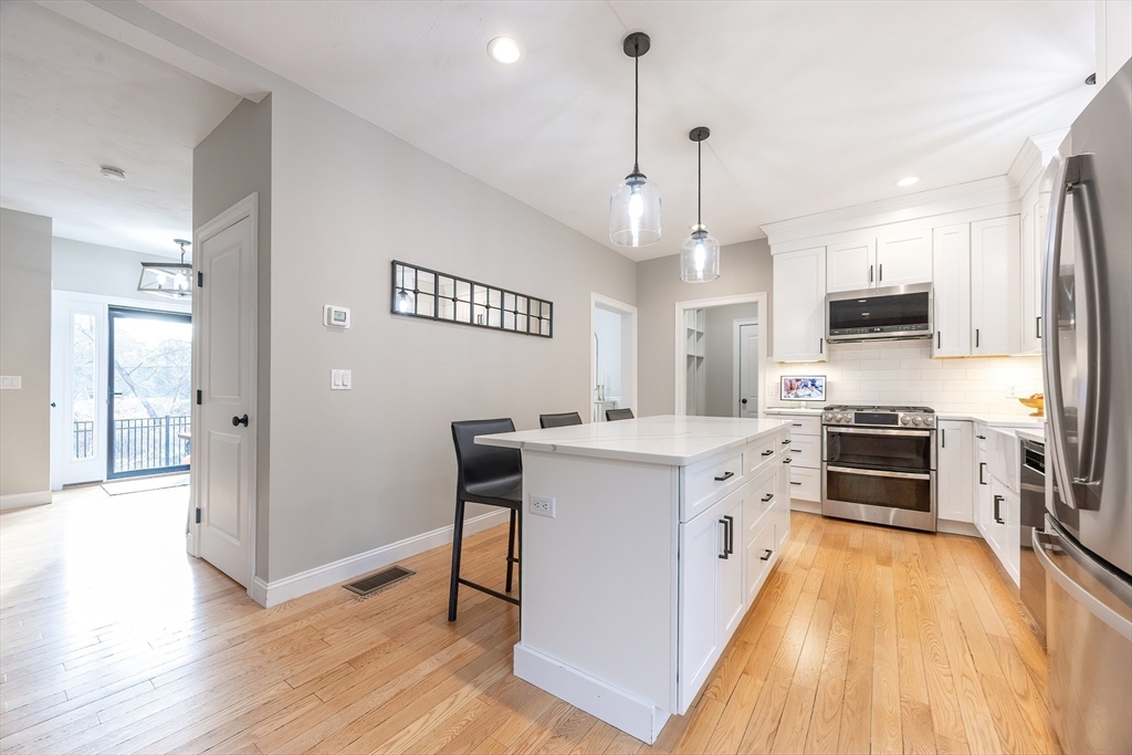 Medway, Massachusetts 02053, United States, 3 Bedrooms Bedrooms, ,3 BathroomsBathrooms,Residential,Active,244707