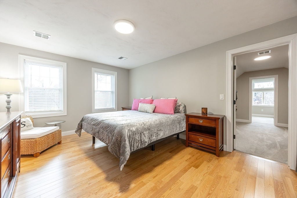 Medway, Massachusetts 02053, United States, 3 Bedrooms Bedrooms, ,3 BathroomsBathrooms,Residential,Active,244707