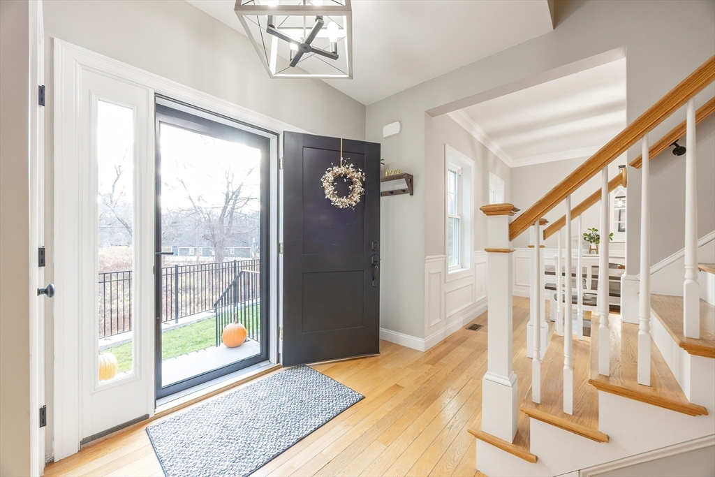 Medway, Massachusetts 02053, United States, 3 Bedrooms Bedrooms, ,3 BathroomsBathrooms,Residential,Active,244707