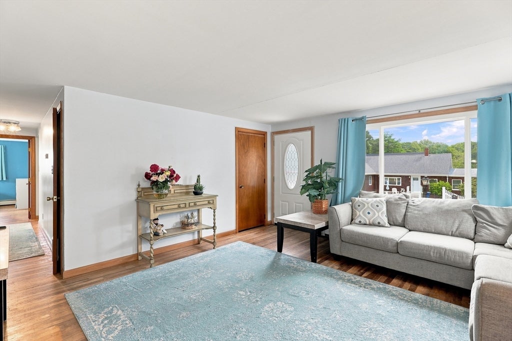 53 Evergreen Street, Saugus, MA Photo #12