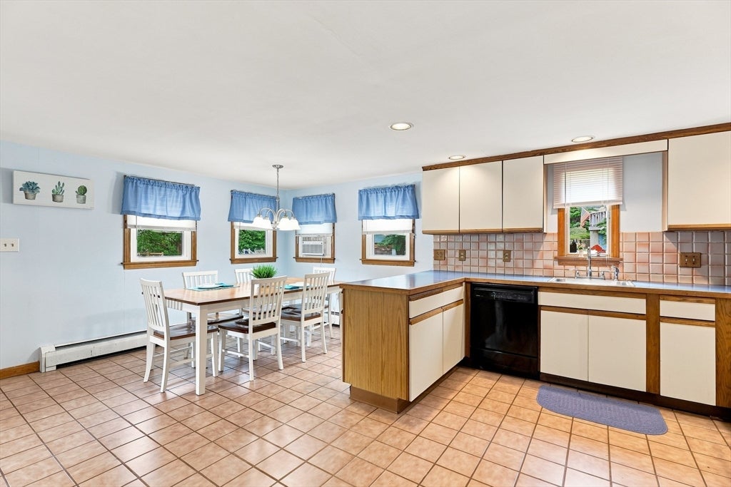 53 Evergreen Street, Saugus, MA Photo #8