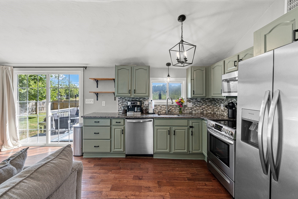 12 E Public St