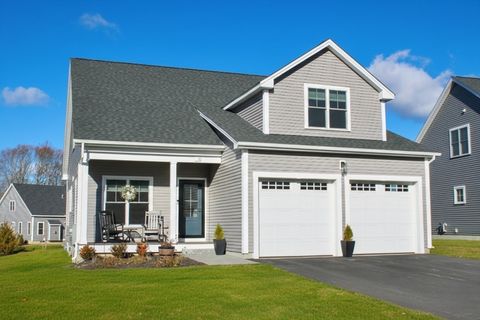 Photo of 10 Salisbury Hill Blvd #75, Worcester, MA 01609 (MLS # 73458336)