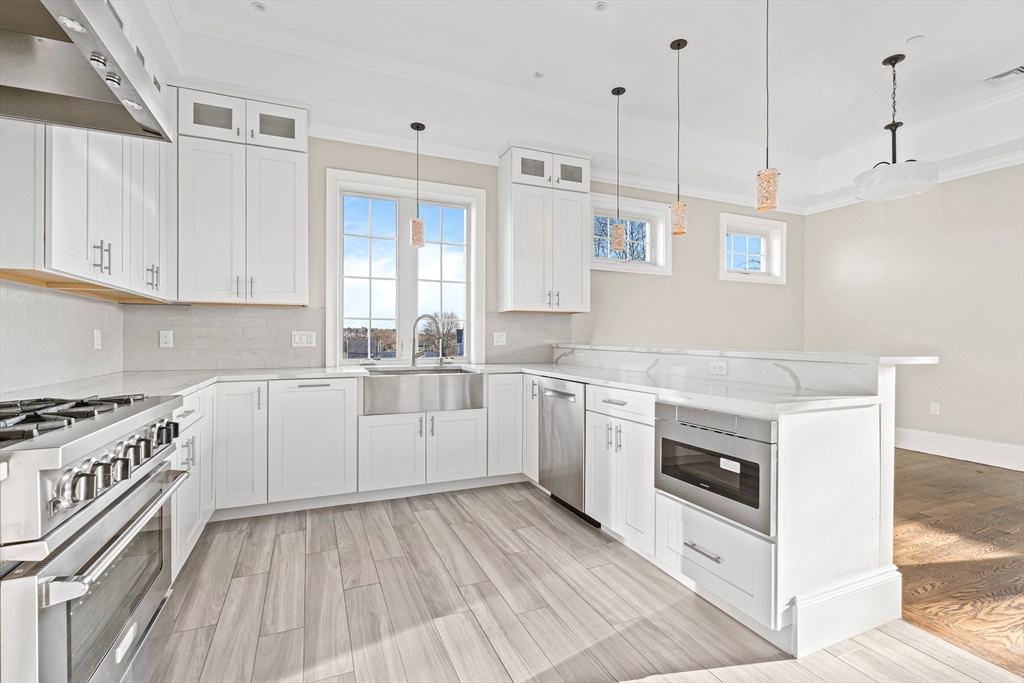 846 Main Street III