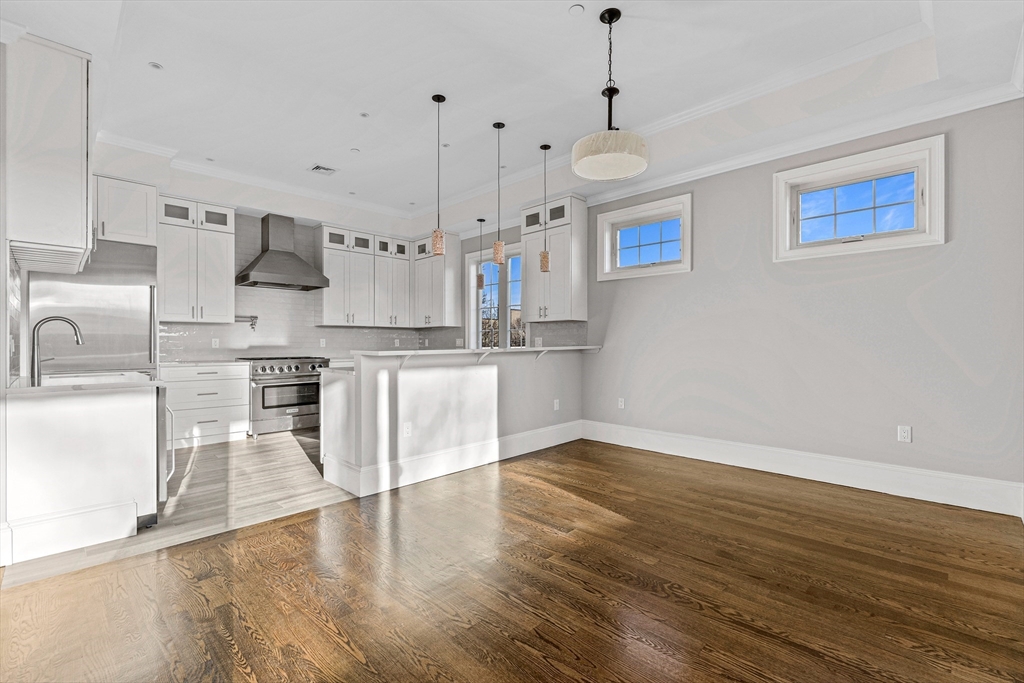 846 Main Street III
