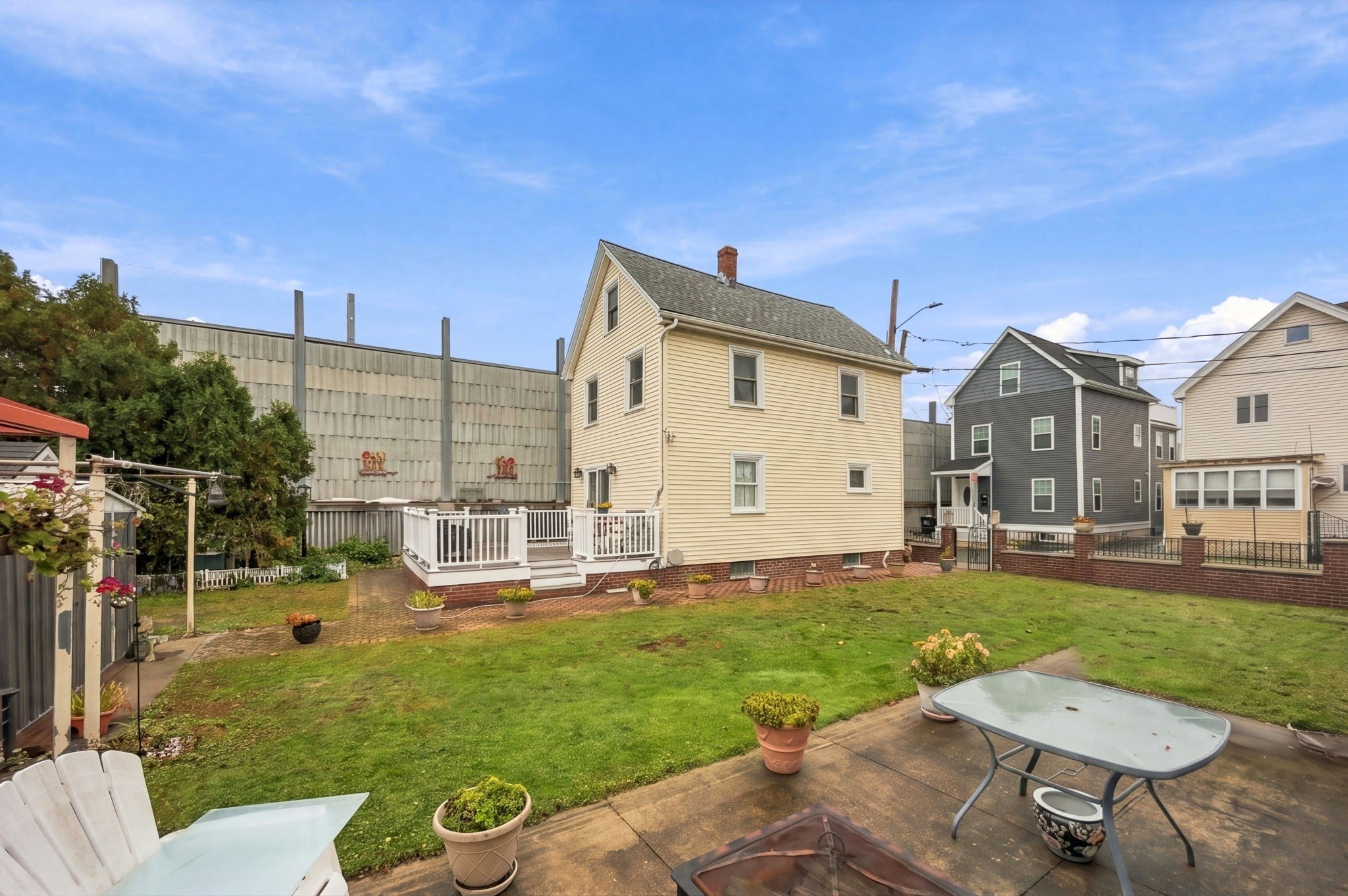 40 Horace St