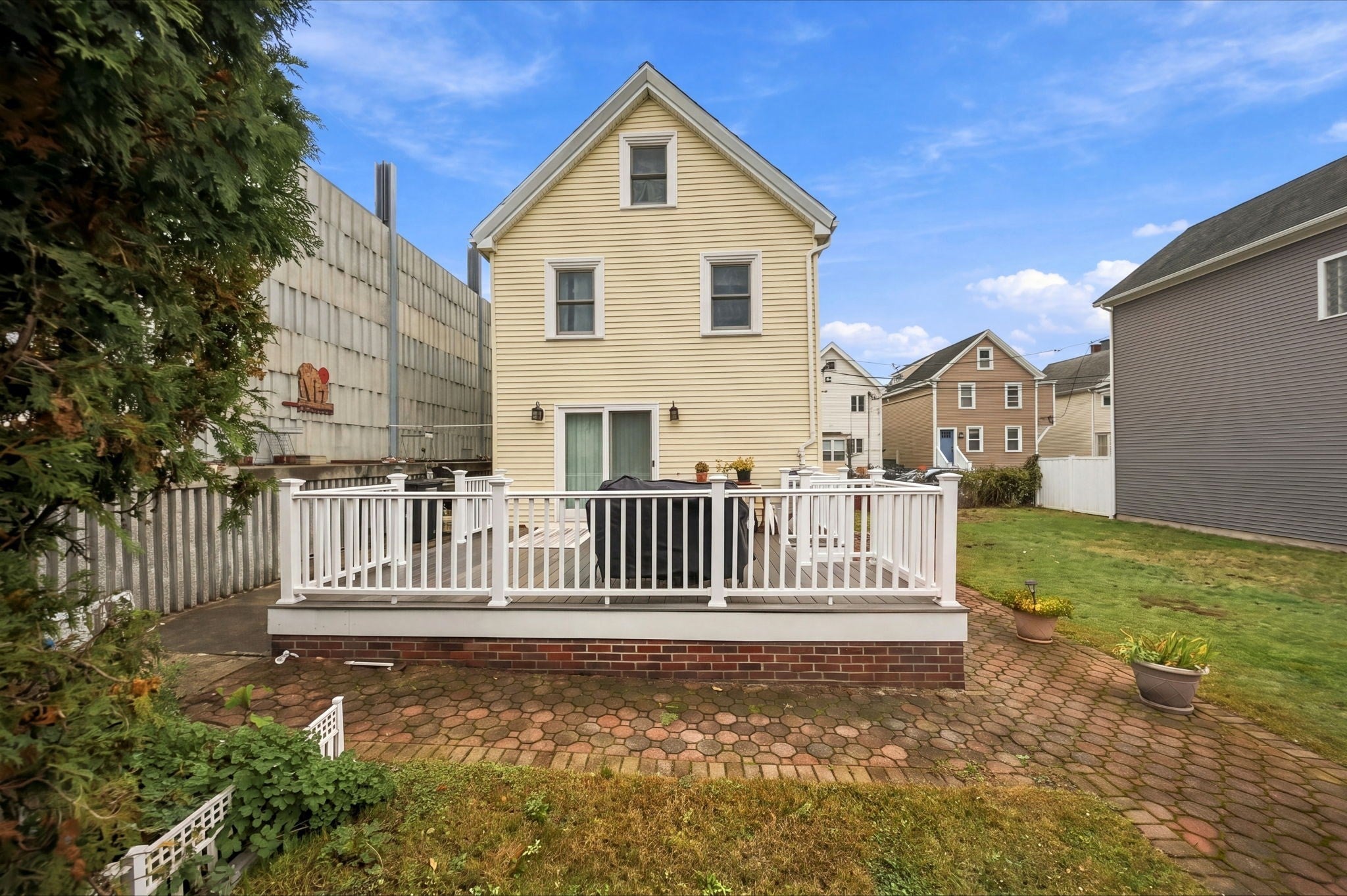 40 Horace St