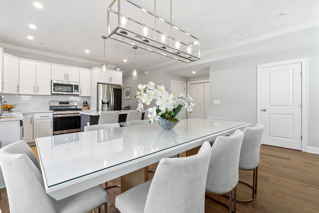 843 Ledgewood Way 843