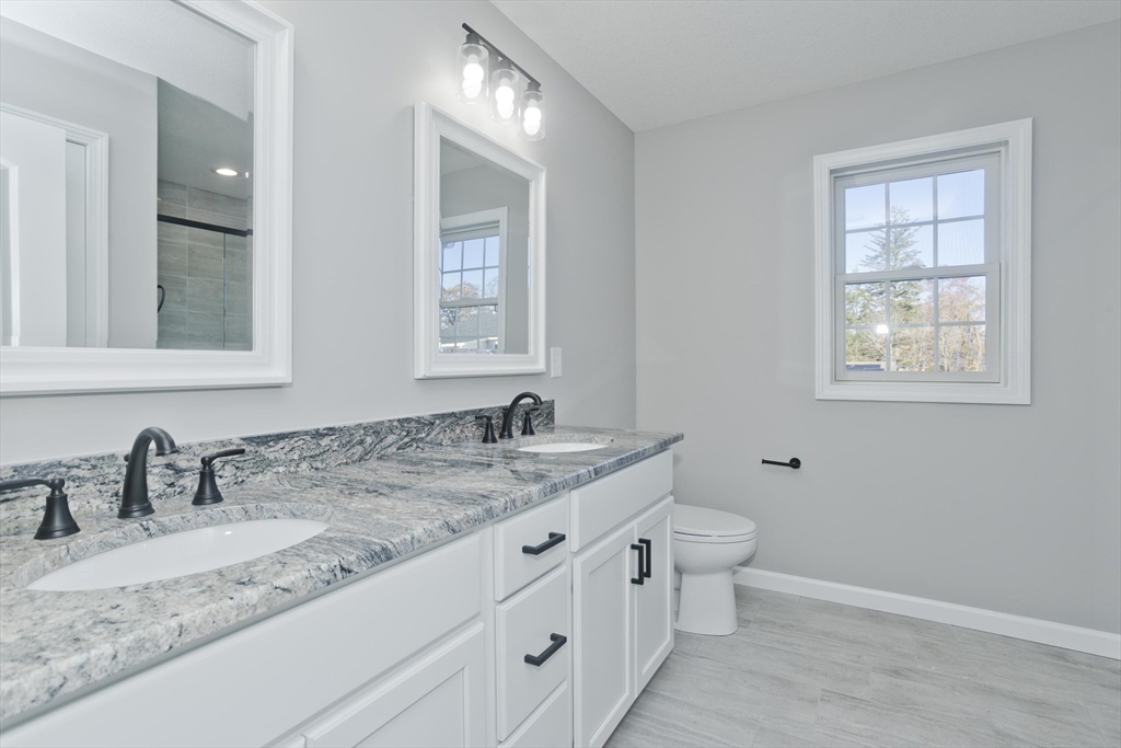 Ludlow, Massachusetts 01056, United States, 4 Bedrooms Bedrooms, ,3 BathroomsBathrooms,Residential,Active,240158