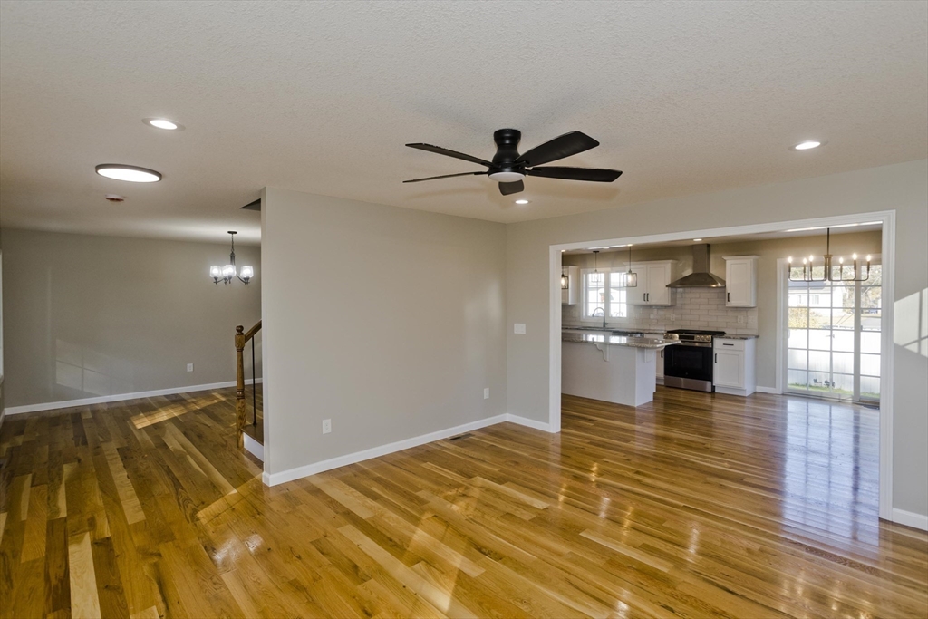 Ludlow, Massachusetts 01056, United States, 4 Bedrooms Bedrooms, ,3 BathroomsBathrooms,Residential,Active,240158