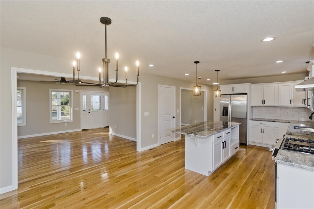 Ludlow, Massachusetts 01056, United States, 4 Bedrooms Bedrooms, ,3 BathroomsBathrooms,Residential,Active,240158