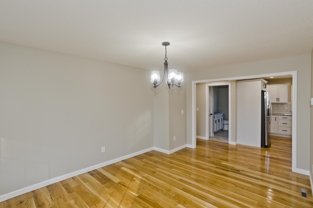 Ludlow, Massachusetts 01056, United States, 4 Bedrooms Bedrooms, ,3 BathroomsBathrooms,Residential,Active,240158