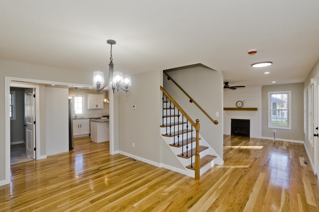 Ludlow, Massachusetts 01056, United States, 4 Bedrooms Bedrooms, ,3 BathroomsBathrooms,Residential,Active,240158