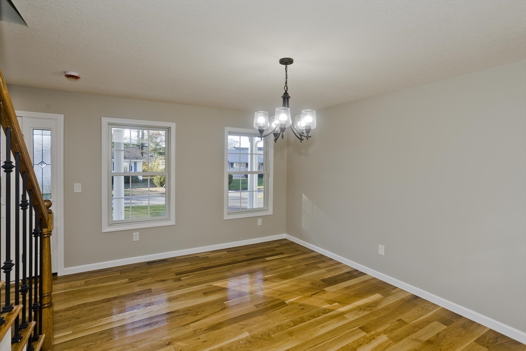 Ludlow, Massachusetts 01056, United States, 4 Bedrooms Bedrooms, ,3 BathroomsBathrooms,Residential,Active,240158