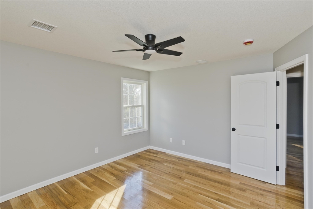 Ludlow, Massachusetts 01056, United States, 4 Bedrooms Bedrooms, ,3 BathroomsBathrooms,Residential,Active,240158