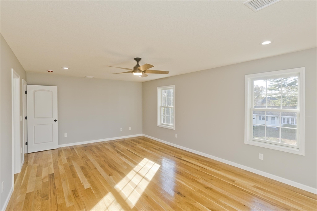 Ludlow, Massachusetts 01056, United States, 4 Bedrooms Bedrooms, ,3 BathroomsBathrooms,Residential,Active,240158