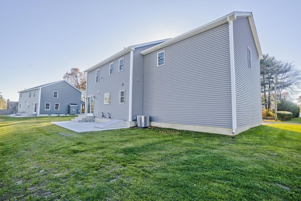 Ludlow, Massachusetts 01056, United States, 4 Bedrooms Bedrooms, ,3 BathroomsBathrooms,Residential,Active,240158