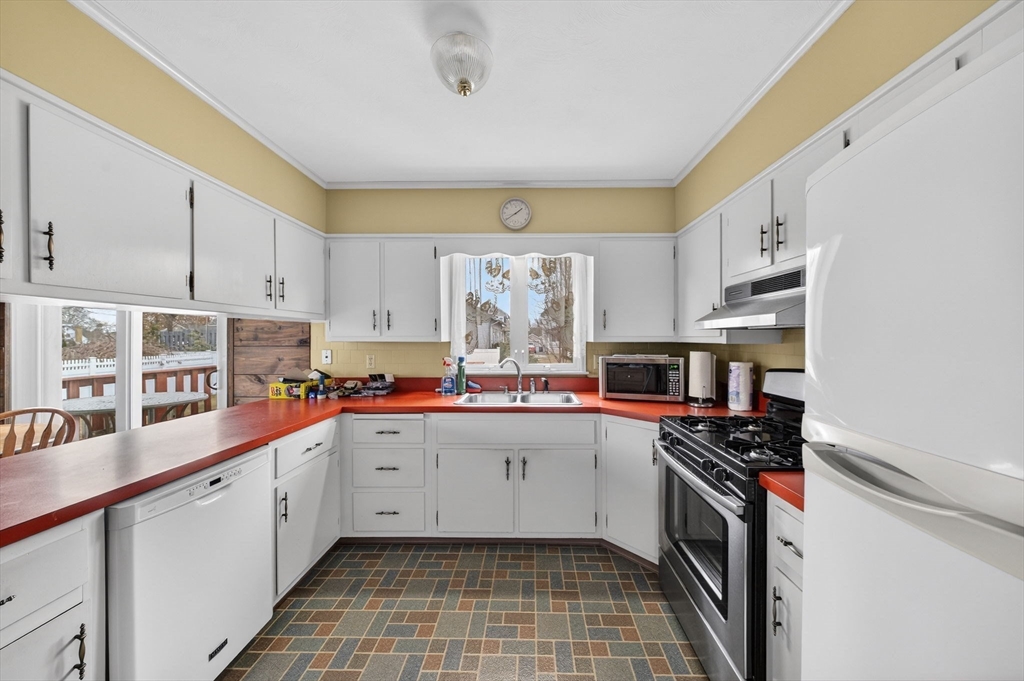 1026 Shelburne Street