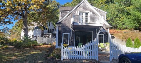 Photo of 22 Wapping Road #Carriage Hs, Kingston, MA 02364 (MLS # 73451119)