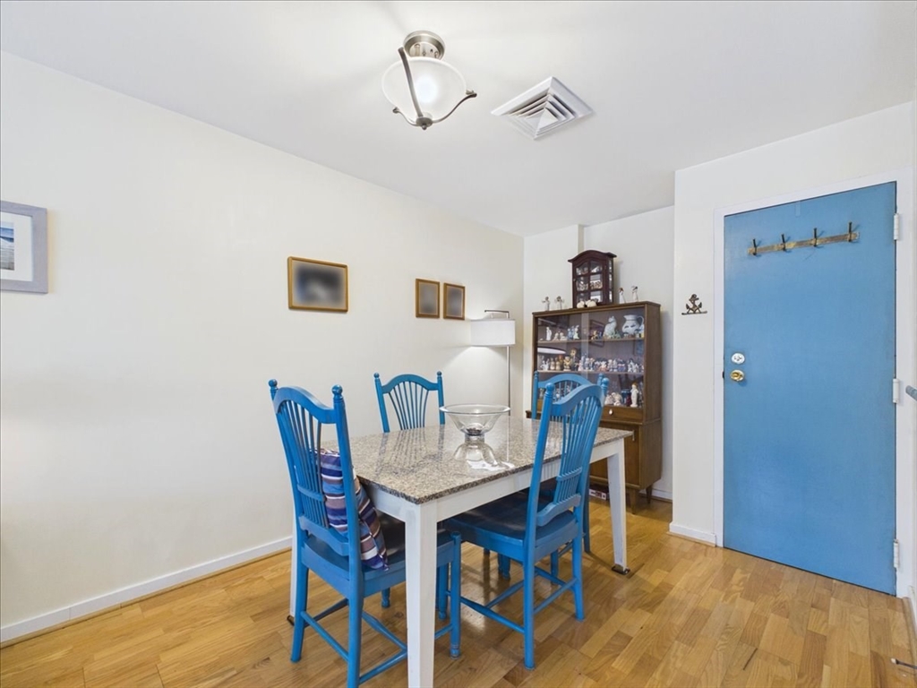 26 School St 212