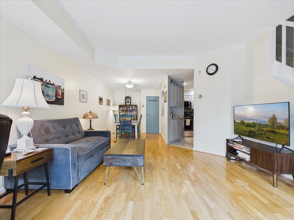26 School St 212