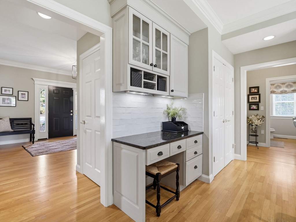 7 Rock O Dundee Rd, Andover, MA Photo #12