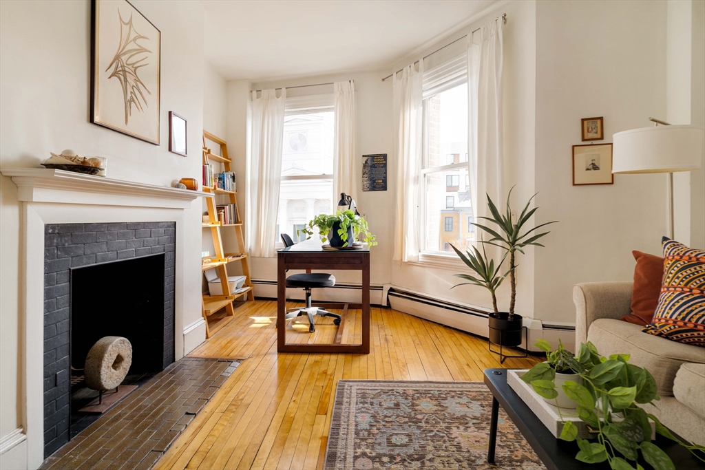 1800 Massachusetts Ave 23