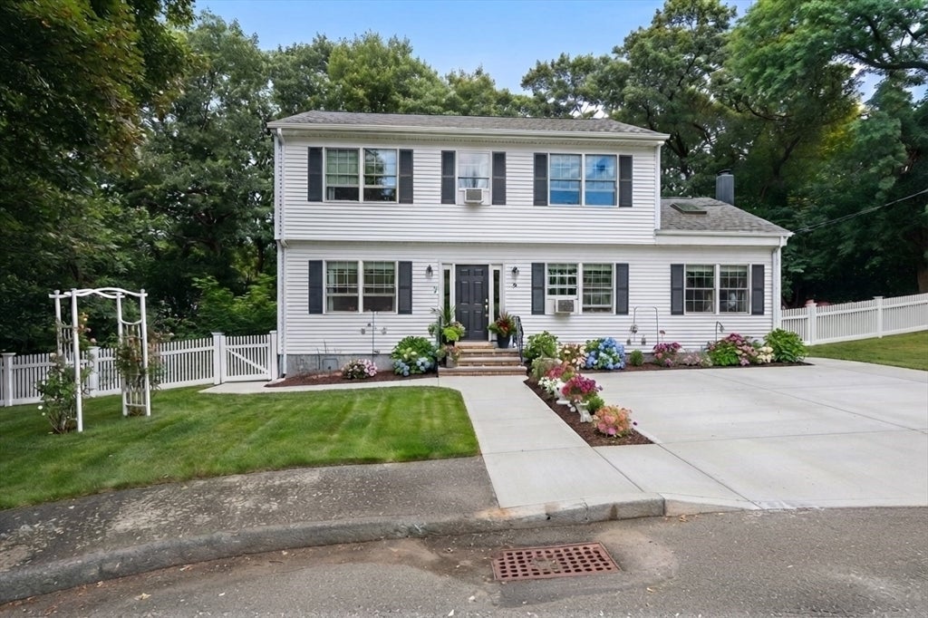 9 Zamora St, Saugus, MA Photo #2