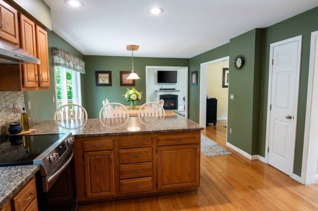 9 Zamora St, Saugus, MA Photo #13