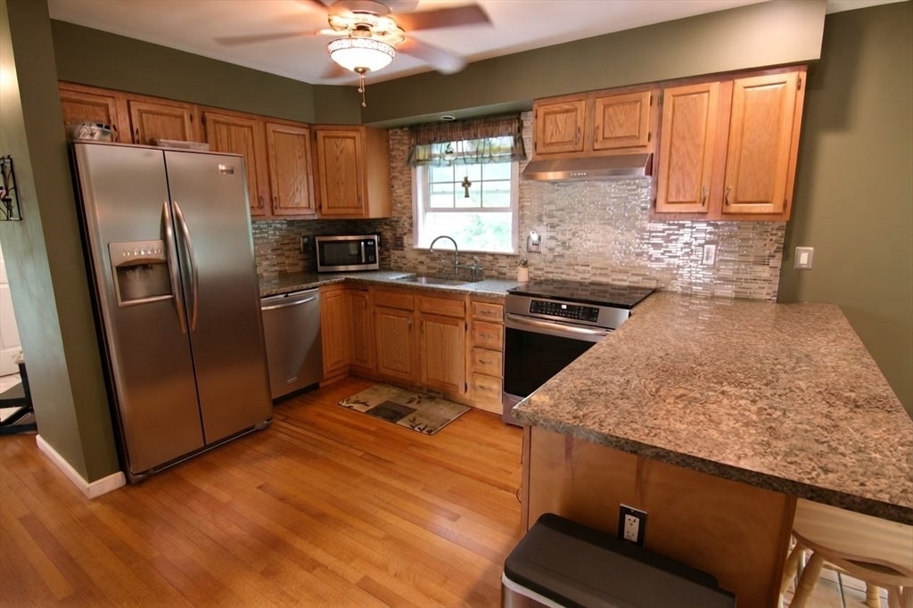 9 Zamora St, Saugus, MA Photo #14