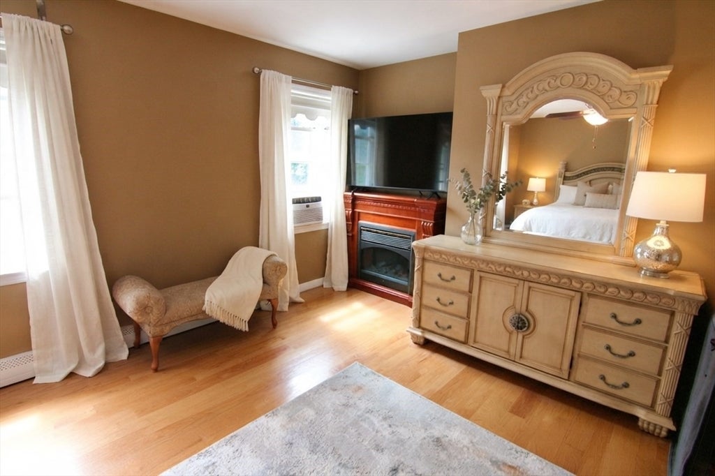 9 Zamora St, Saugus, MA Photo #25
