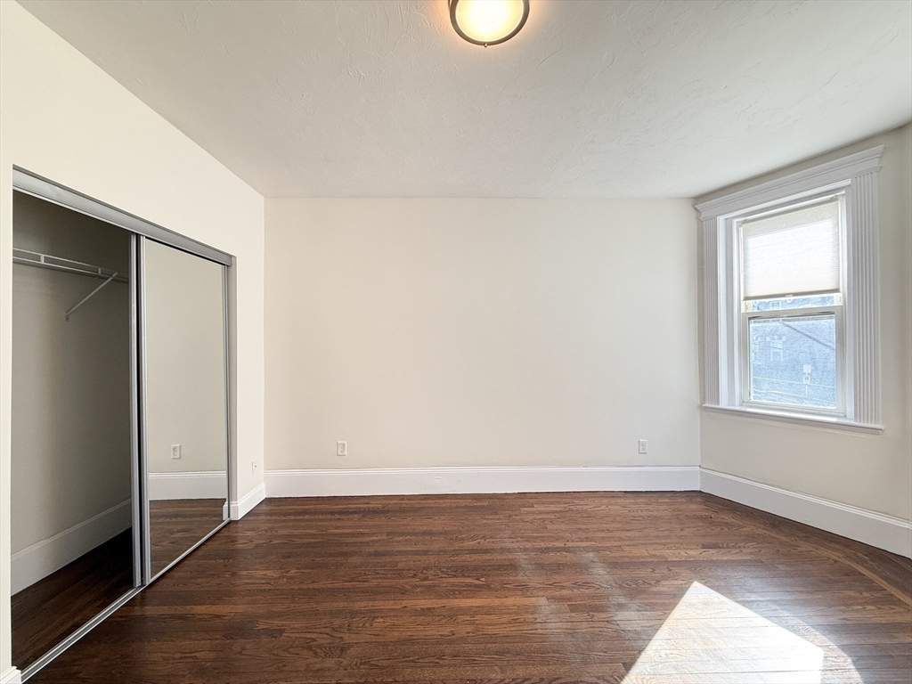158 Kelton St 4