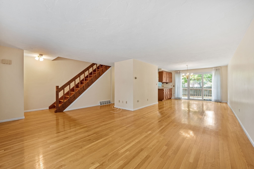 399 Pond St B8