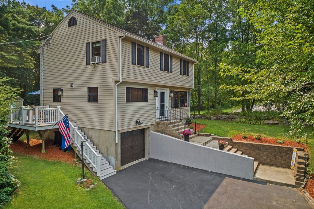 124 Greggory St
