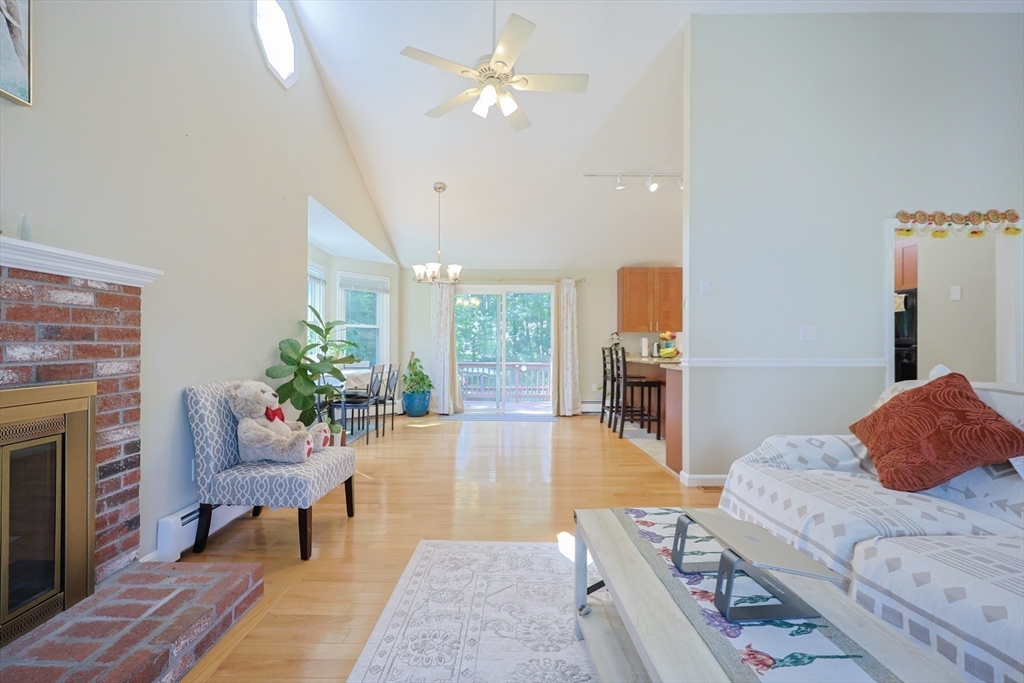 76 Jamestown Rd