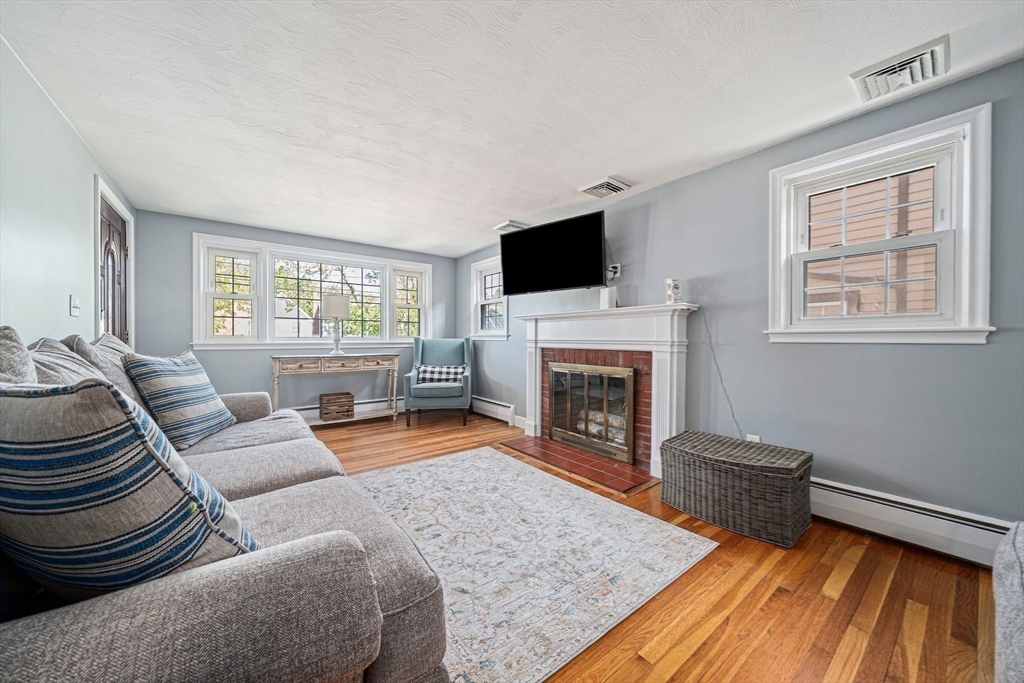 85 Salman St