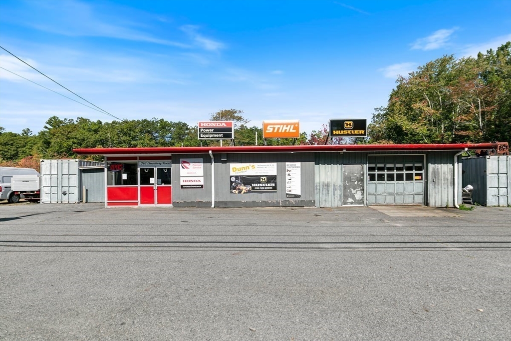 746 Amesbury Rd